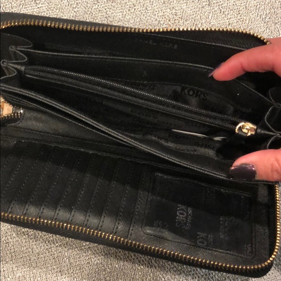 Michael Kors Wallet - Picture 3 of 3